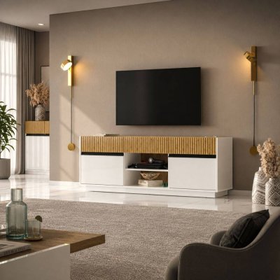 MAJA 03 Base TV